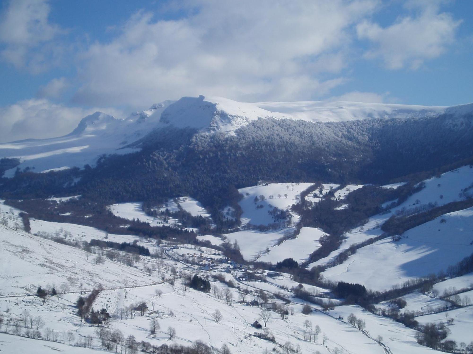 Domaine De La Chaux De Revel Vendégház Saint-Martin-Valmeroux Kültér fotó